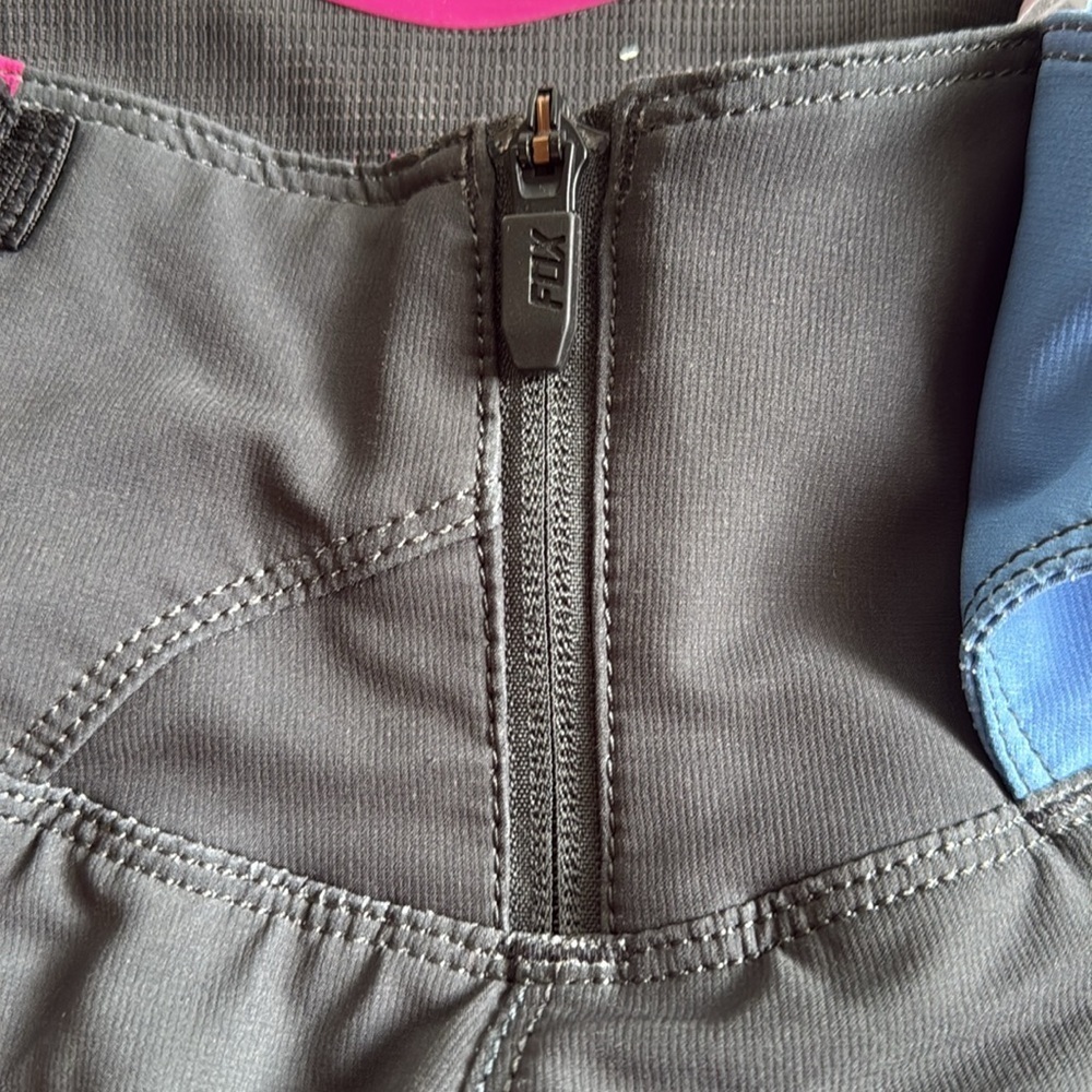 Fox Racing | Flexair Mountain Biking Shorts - Picture 4 of 13